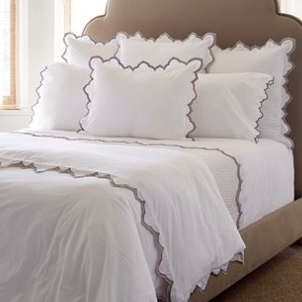 John Robshaw Sakuna gray Twin Duvet cover brand new in package!